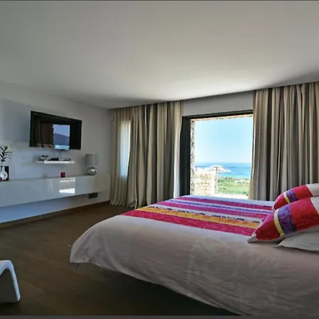 Carubellu Calvi Vila